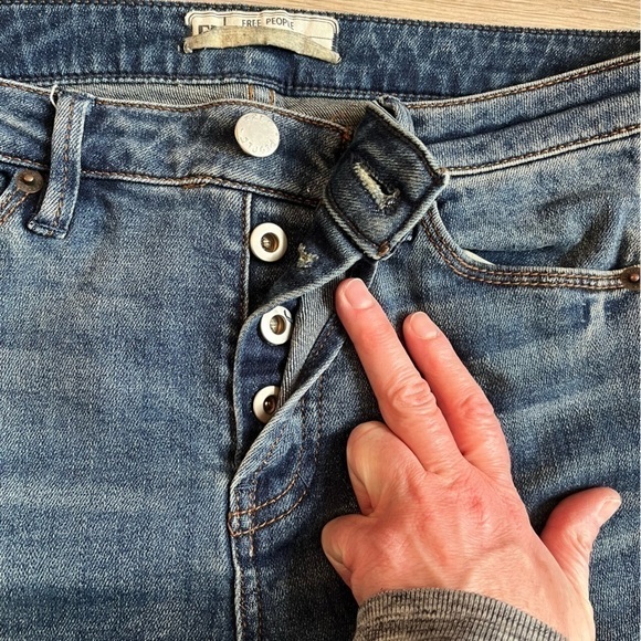 FREE PEOPLE Mid Rise Ankle Length Skinny Jean Medium Wash, Size 26 - Picture 8 of 11